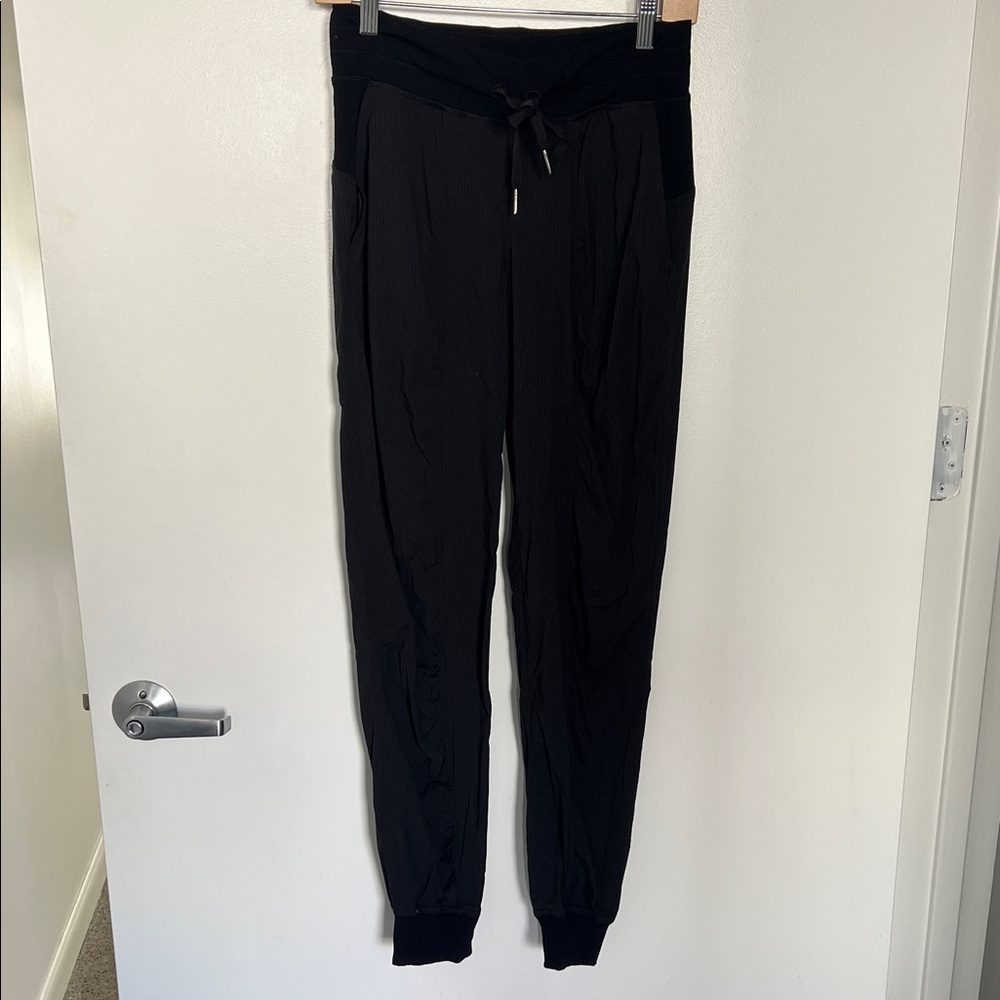 Lulu Lemon dance studio jogger